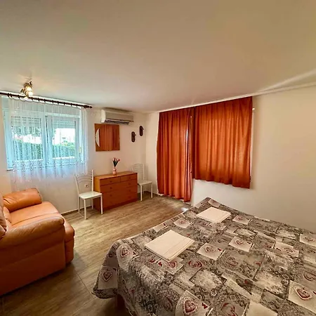 Appartamento In 54353 *